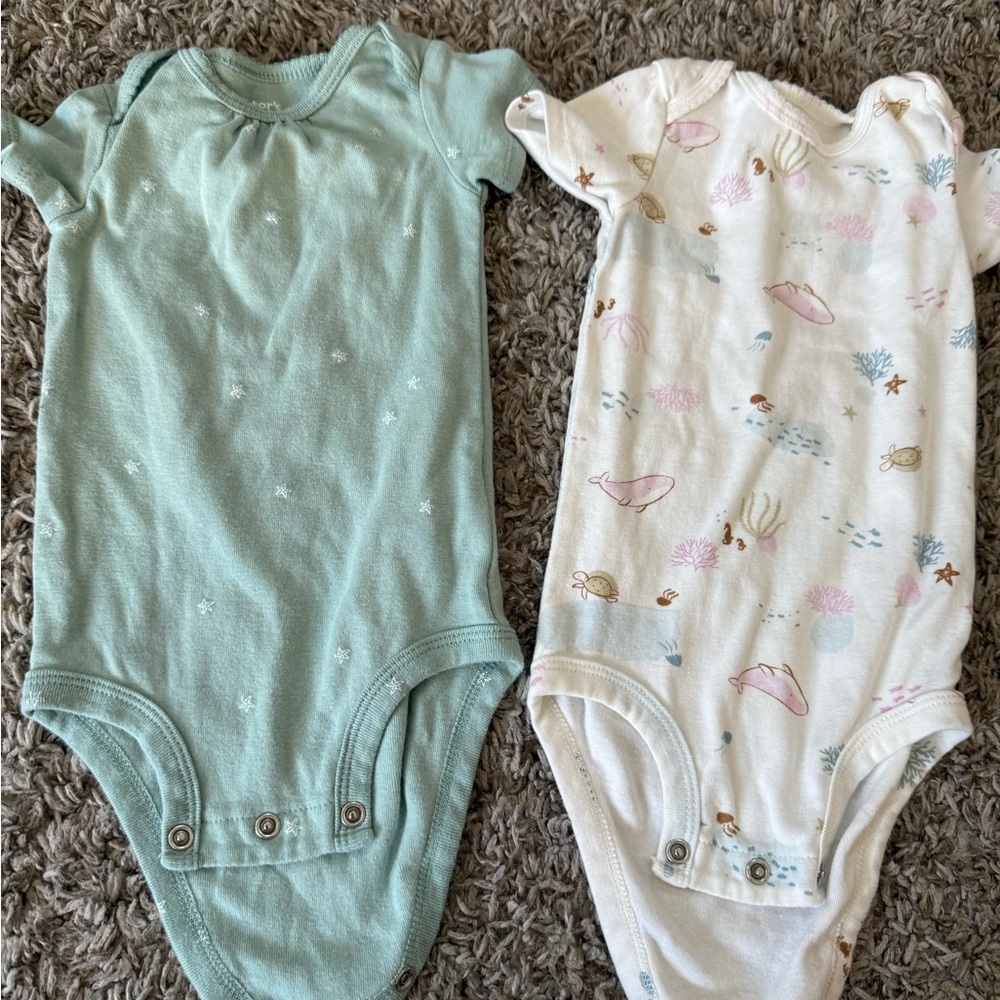 Carter's Green and Cream Bodysuit Set
